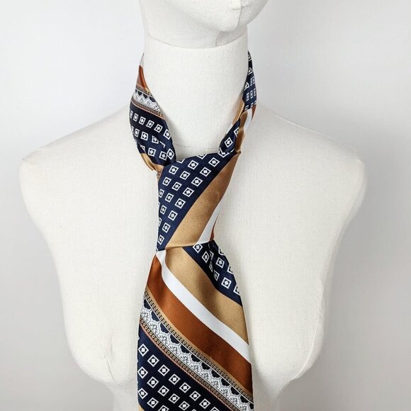Vintage 1970's Necktie In A Bronze And Navy Retro Print. - Picture 2 of 8